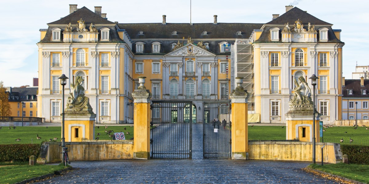 戦火を免れた奇跡の宮殿 アウグストゥスブルク城【まいにちドイツ語